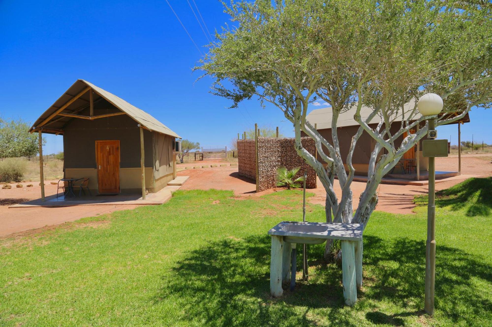 Lapa Lange Game Hospedaje Mariental Exterior foto